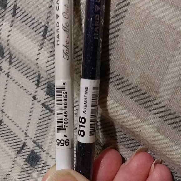 Makeup - Picture 9 of 9